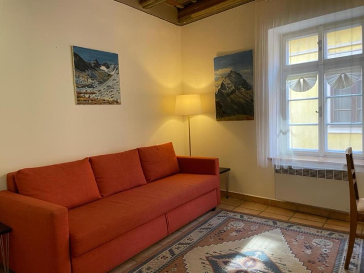 Historical Apartment With Balcony Prag Eksteriør billede